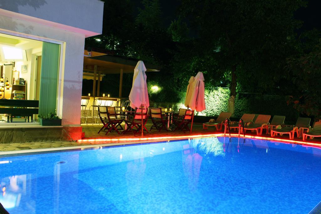 Milennia Family Hotel Pantai Sunny Luaran gambar
