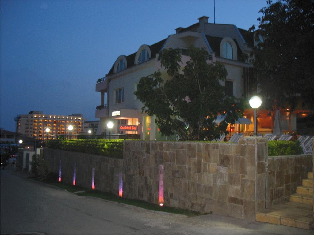 Milennia Family Hotel Pantai Sunny Luaran gambar