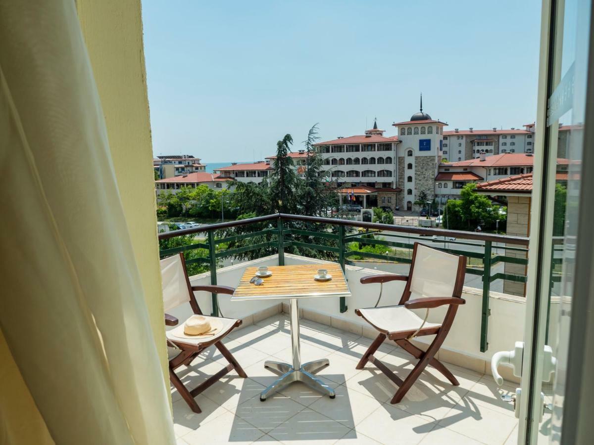 Milennia Family Hotel Pantai Sunny Luaran gambar