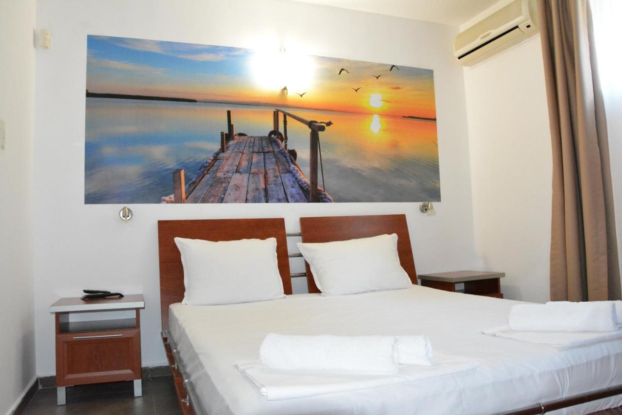 Milennia Family Hotel Pantai Sunny Luaran gambar